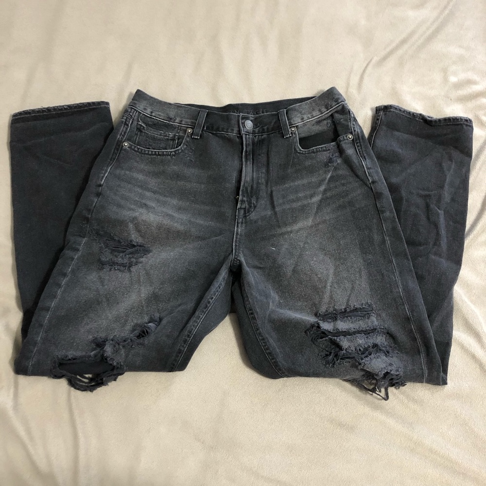 american eagle black ripped mom jeans